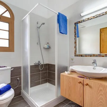 Nerine By Villa Peyia