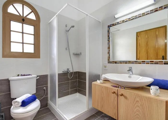 Nerine By Вилла Пейя